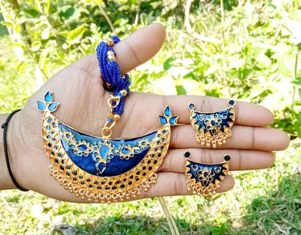 Assamese_Traditional_Blue_Colour_Joonbiri_Tassel_Jewellery_Set_For_Women